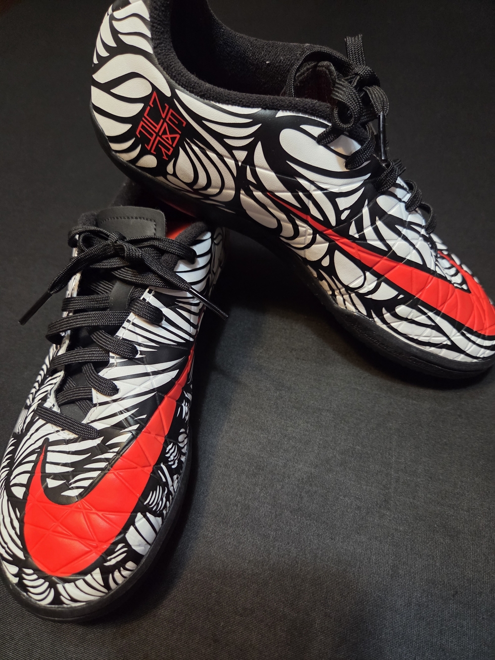 Nike Kids Black and White Indoor Soccer Neymar Hypervenom with Red Swoosh